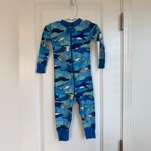 Hanna Andersson Boys Zippered Sleeper Blue Camo Sharks Size 18-24 Months